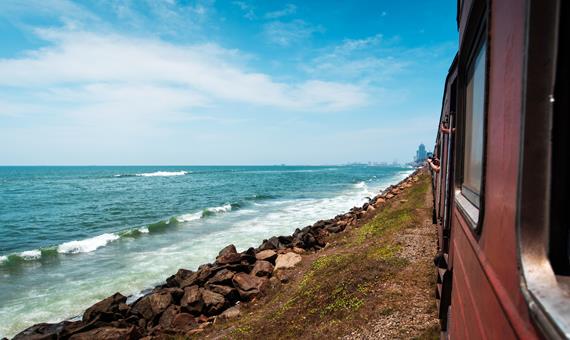 體驗童話濱海列車The Coastal Line Train(約30分鐘)