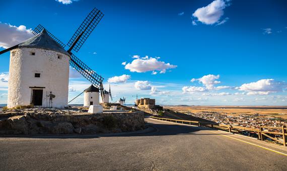 白色風車村 Consuegra