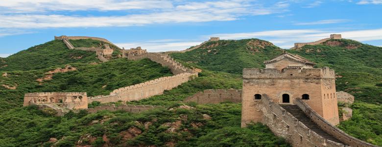 我行我素~素食旅遊 北京６⽇自由行|司⾺台⻑城、四⼤世界遺產、夜宿古北⽔鎮泡湯、品味京味文化老舍茶館、金面王朝秀、古北⽔鎮雙秀 (含地陪服務費/上網卡/基礎旅平險/飯店行李服務費)