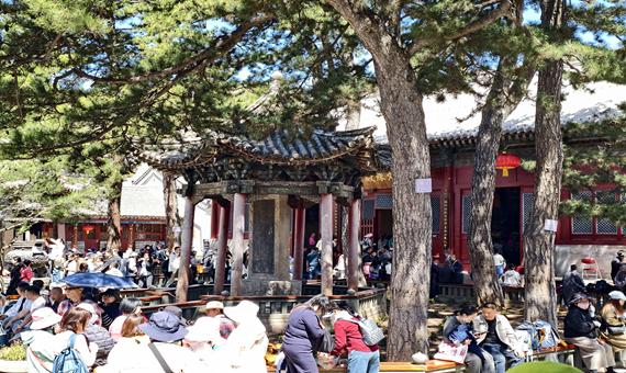 顯通寺