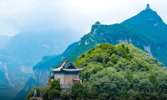 雲丘山