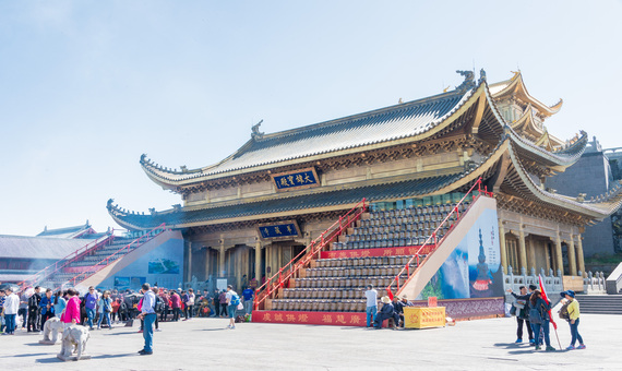 我行我素 素食旅遊 | 峨眉山~金頂(特別安排住金頂一晚)、樂山大佛、北山石窟、寶頂山石刻朝聖參訪團8日 BR (含地陪服務費/上網卡)