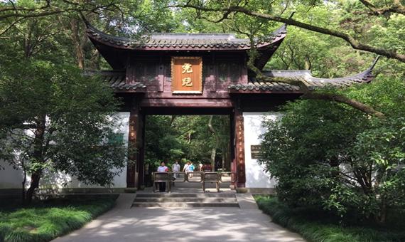我行我素 素喜朝聖參訪團 | 深度天臺國清寺.新昌大佛寺.靈隱寺.虎跑寺6日 MU (含地陪服務費/上網卡)MU