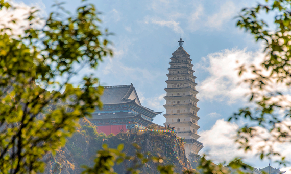 雞足山