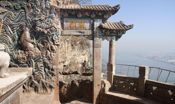 西山龍門