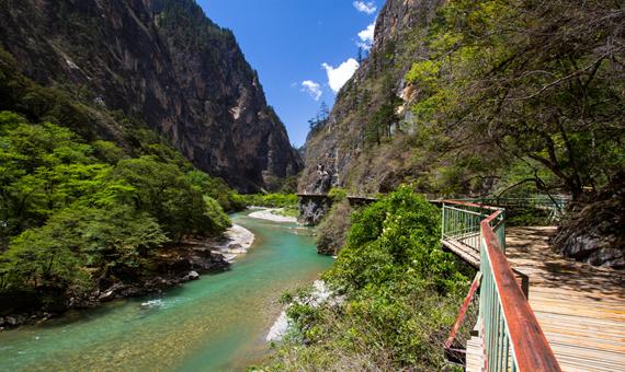我行我素~素食旅遊 雲南昆石大麗13日|瀘沽湖、香格里拉、巴拉格宗(含司陪導服務費)