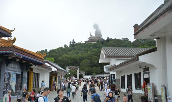 昂坪市集