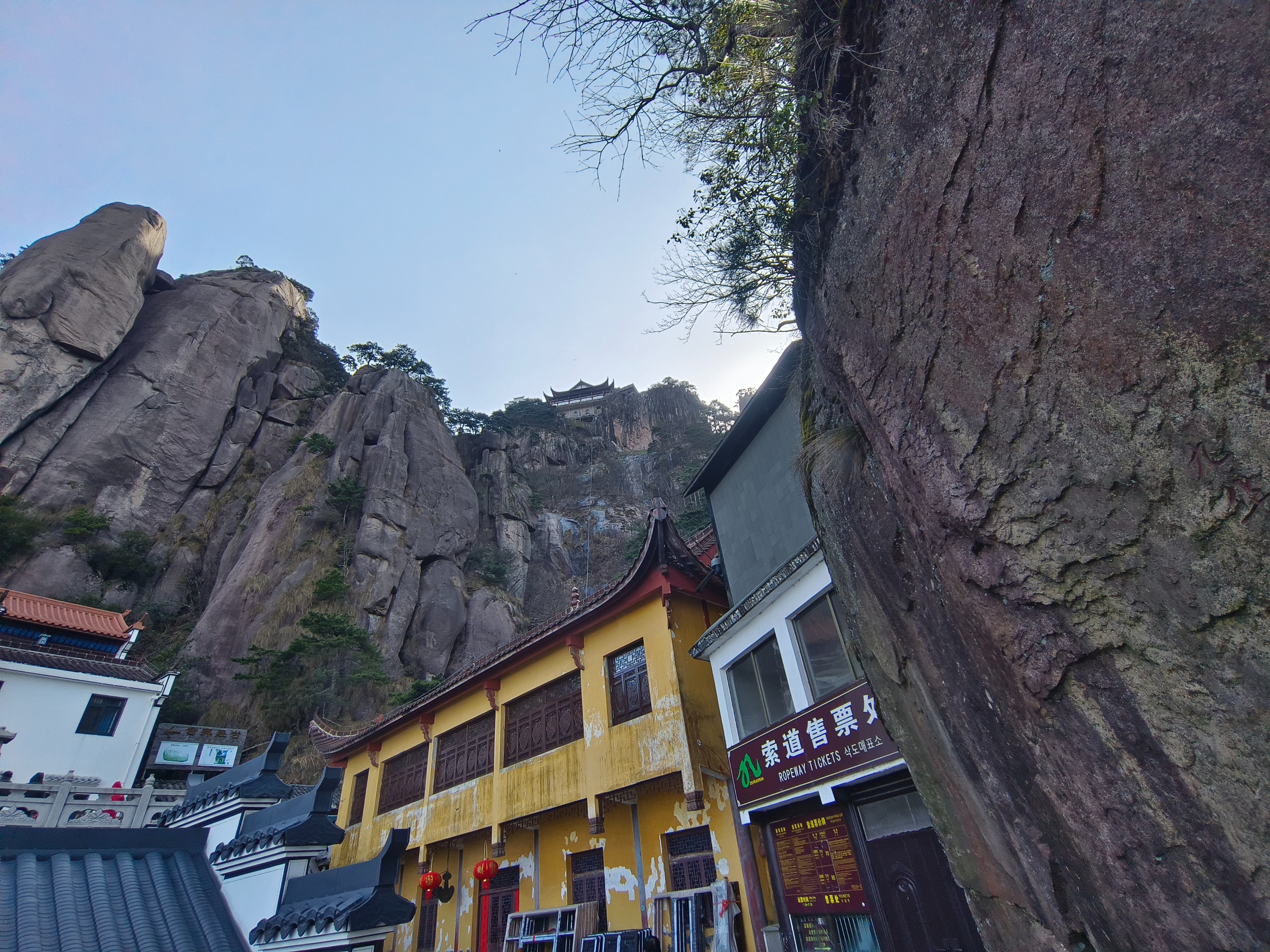 我行我素全素食旅遊~九華山.牛首山佛頂宮.無錫靈山大佛8日 (含地陪服務費/上網卡)