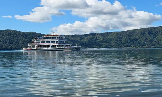 我行我素 素食旅遊 日本東北最美5日|奧入瀨溪、銀山溫泉、秋田內陸鐵道、猊鼻溪輕舟、平泉中尊寺、嚴美溪、松島遊船 (含領隊服務費/上網卡)