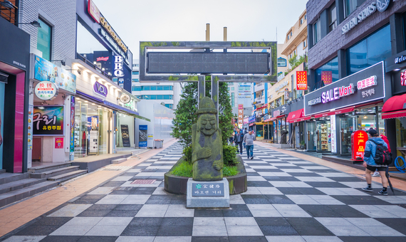 蓮洞商圈逛街