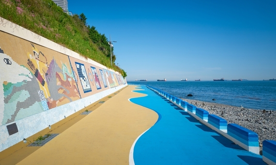 白險灘文化壁畫村+絕影海岸散步路