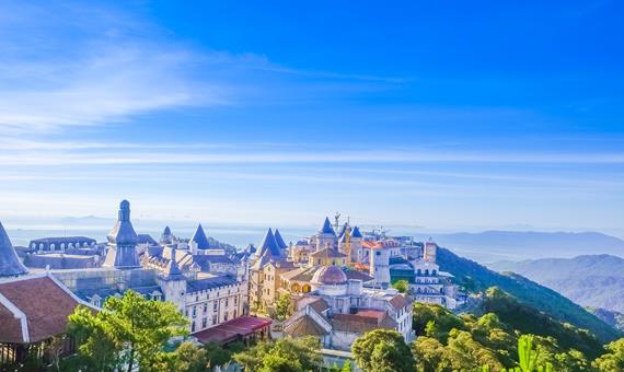 法國山城 French Village