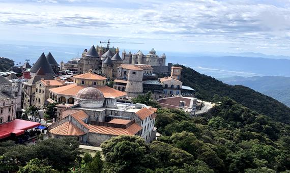 法國山城 French Village