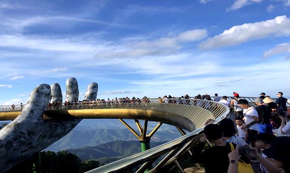 我行我素 素食旅遊 | 就是峴在~五星中越峴港、會安古城、巴拿山五日 JX (午去晚回含導領小費/網卡)