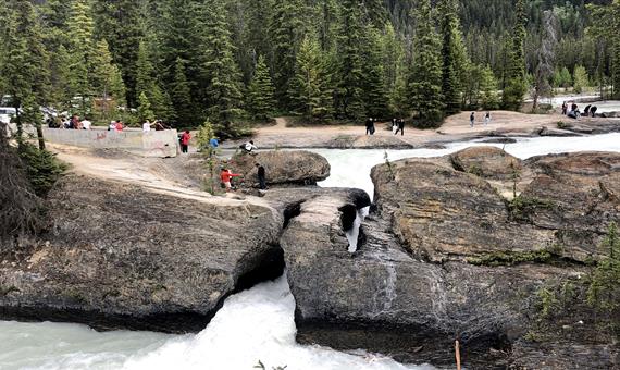 天然石橋 Natural Bridge